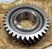 Load image into Gallery viewer, Second shaft 2rd gear assembly 8858890 for 2826.5 gearbox
